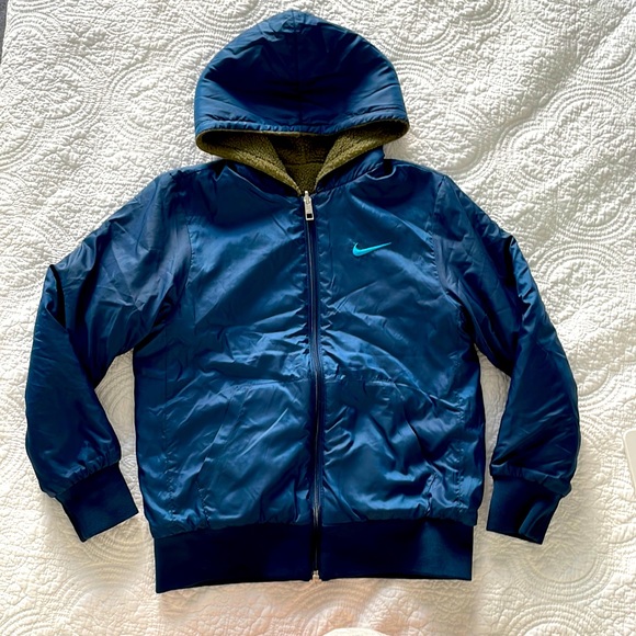Very Cute Nike Kids Dual Sided Jacket 